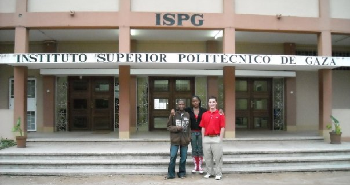 Estudantes do ISPG